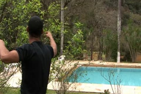 An Interracial shemale dril outdoors!