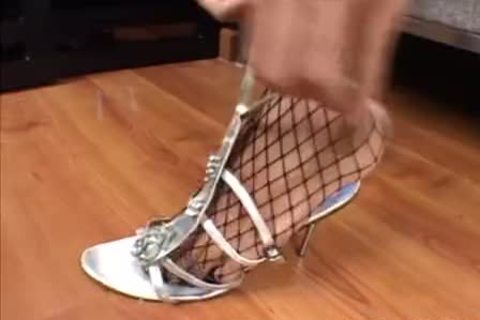 sexy oriental Ladyboy In nylons