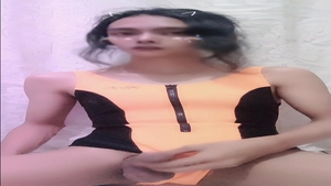 oriental shelady Masturbation previous to Swimming